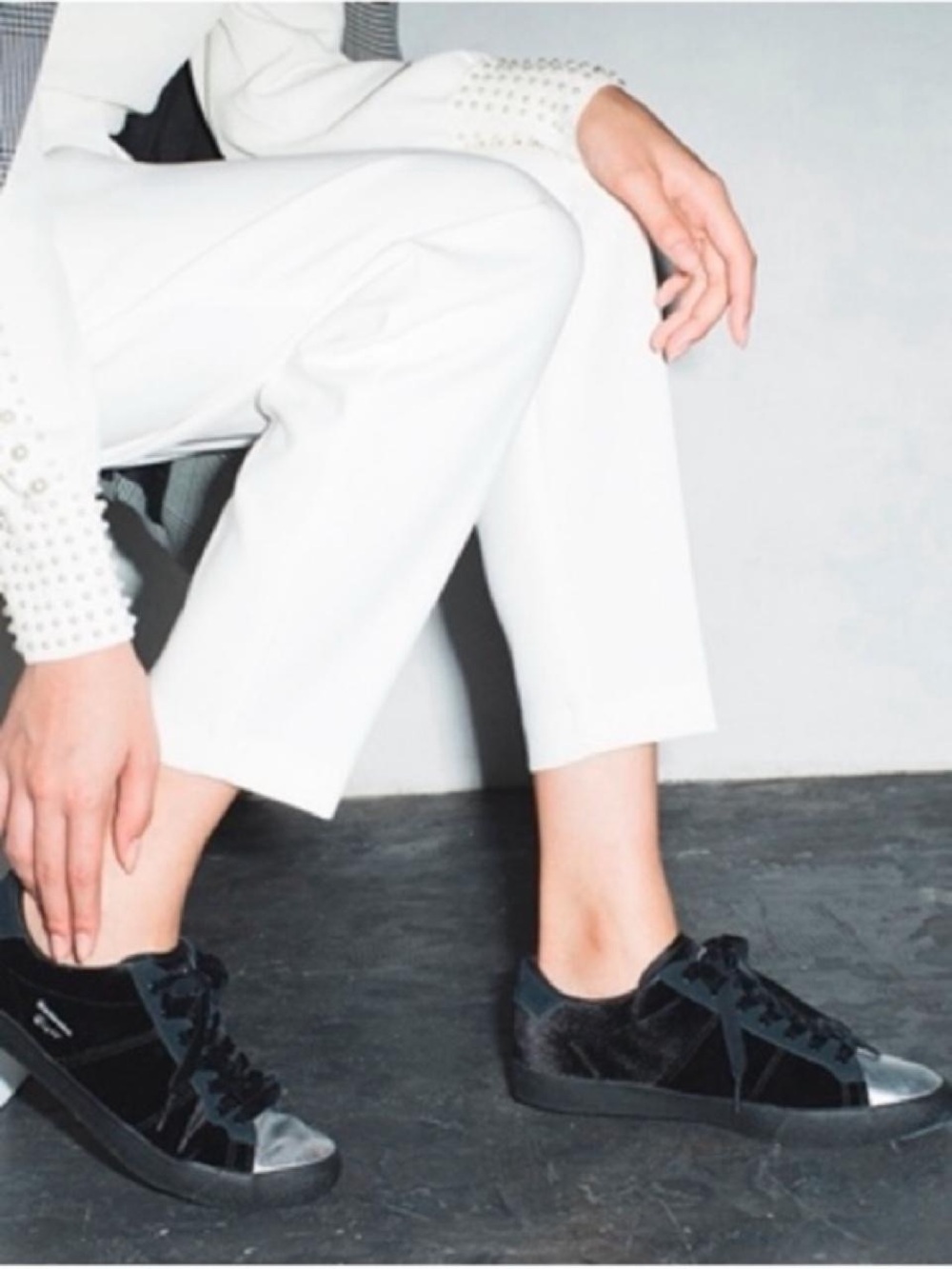 Onitsuka Tiger Lawnship black velvet silver shoes